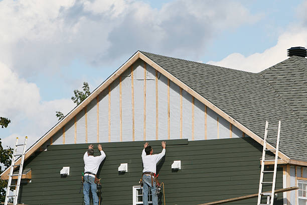 Professional Siding Installation technician working in Stafford, TX
